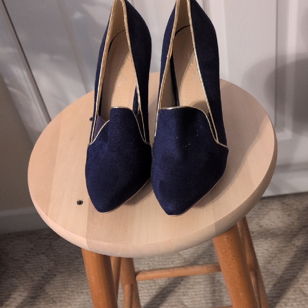 Elegant Navy Blue Women's Heels